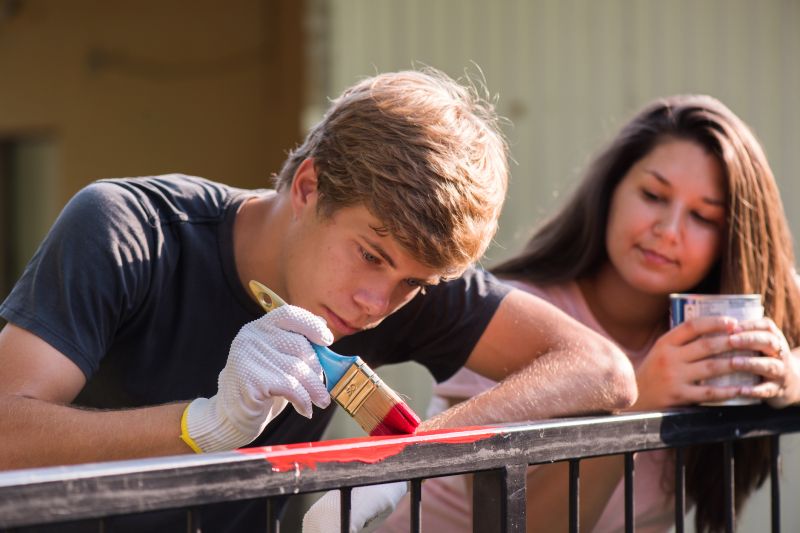 Residential Fence Painting Service